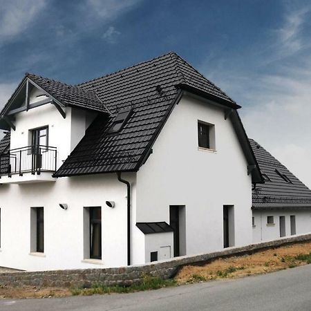 Penzion Na Zlate Ceste Тахов Экстерьер фото